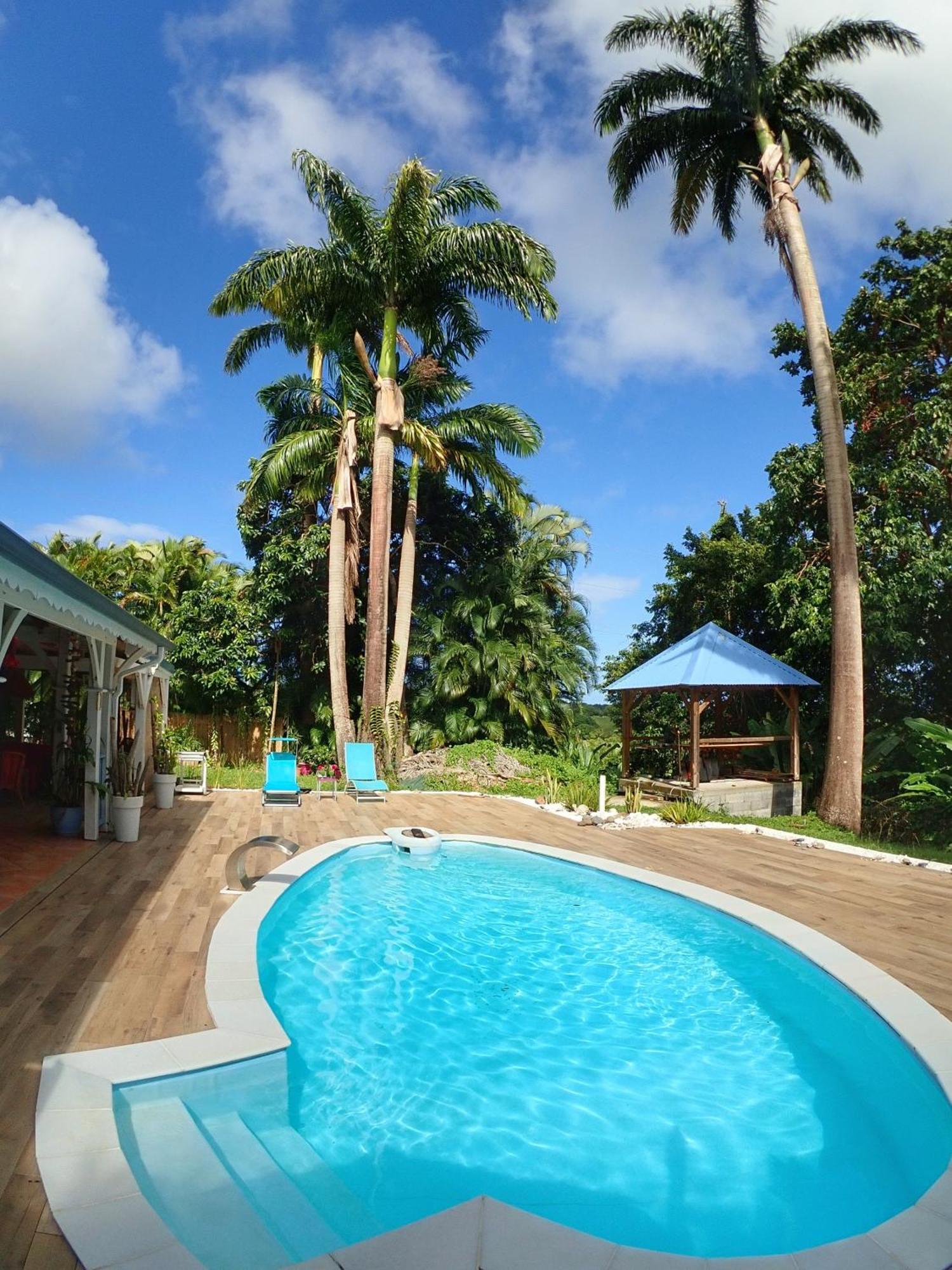 Gite Kaz A Topaze, Piscine, Jardin Tropical Сент-Роз Экстерьер фото